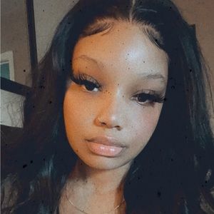 Meet your Posher, Bria